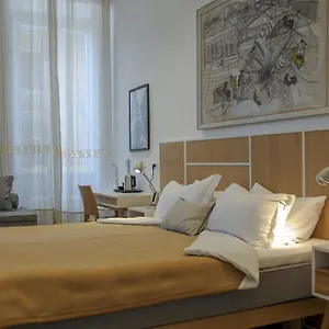 Vespahouse 2*, Roma Italia