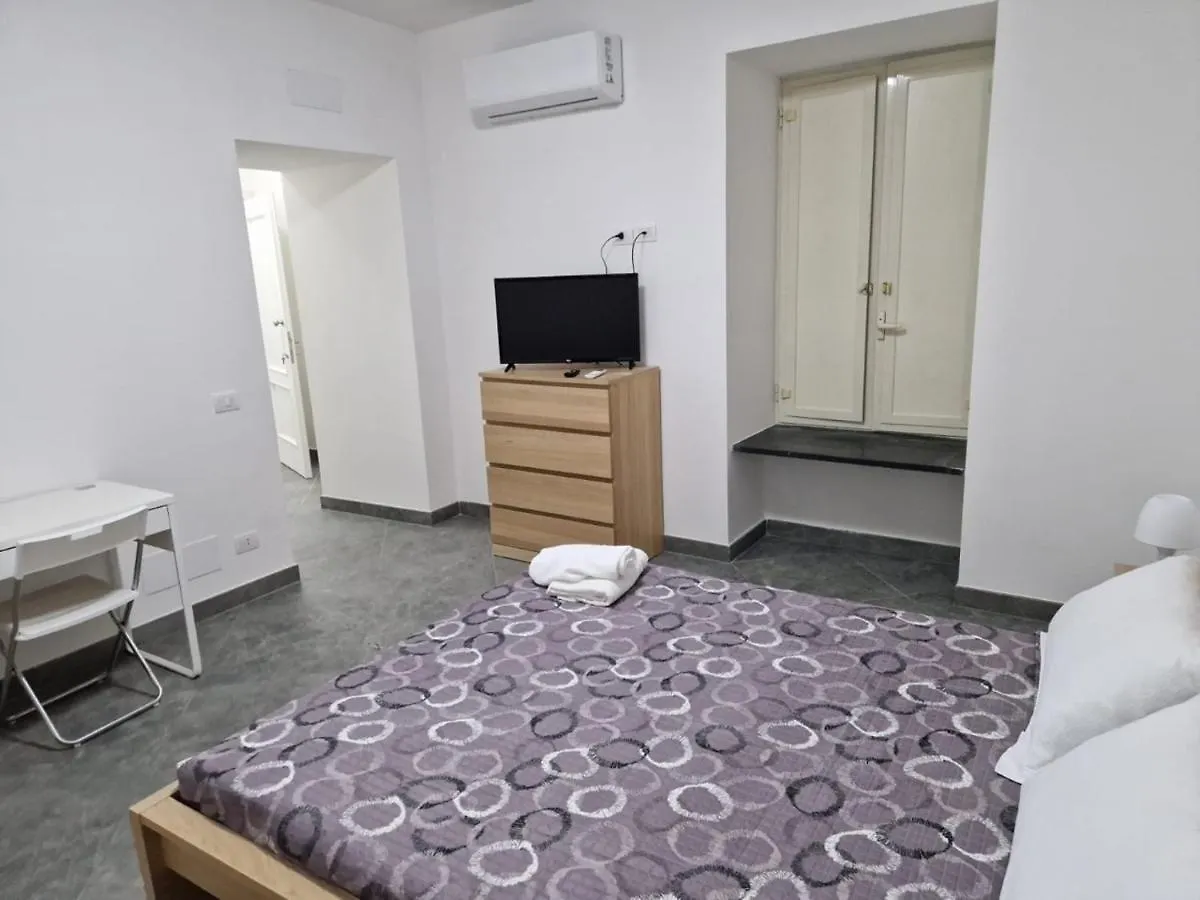 Suite Home Napoli 0*,